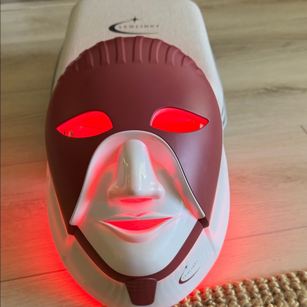 Cleolight Wireless LED Light Therapy Mask